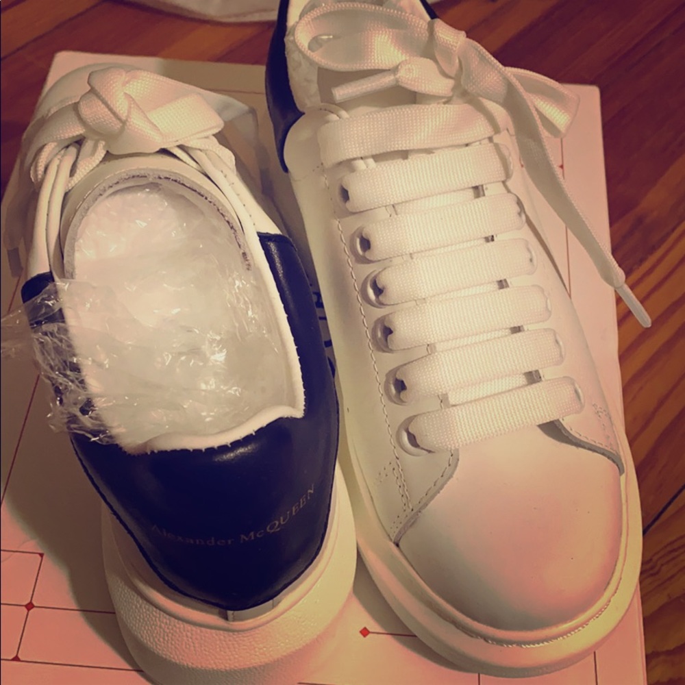 Alexander Mcqueen